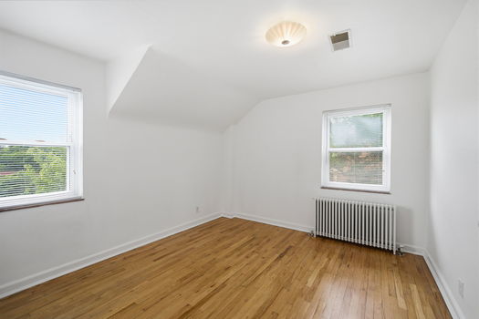 74-web-or-mls-949 Redway Ave-74
