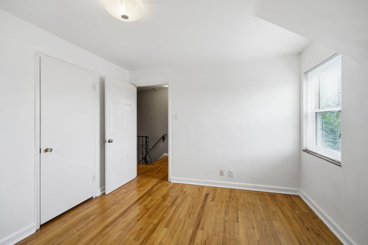 75-web-or-mls-949 Redway Ave-75