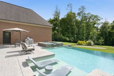 9-web-or-mls-587 Forestledge Dr-9