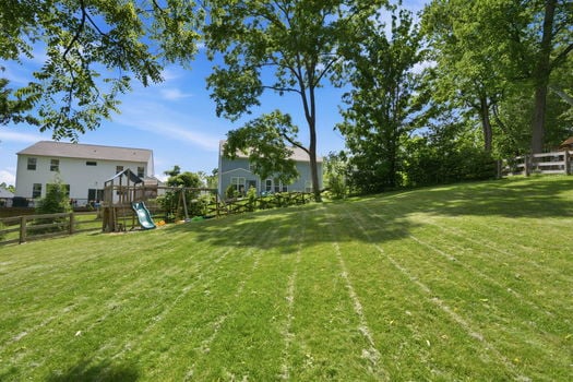 9-web-or-mls-7229 Camargo Woods Dr-9