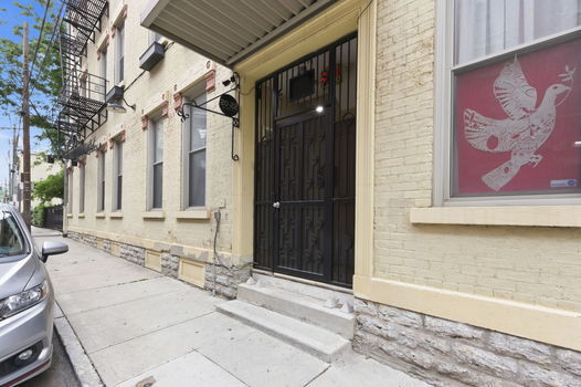 1-web-or-mls-20 W 12th St 403-1