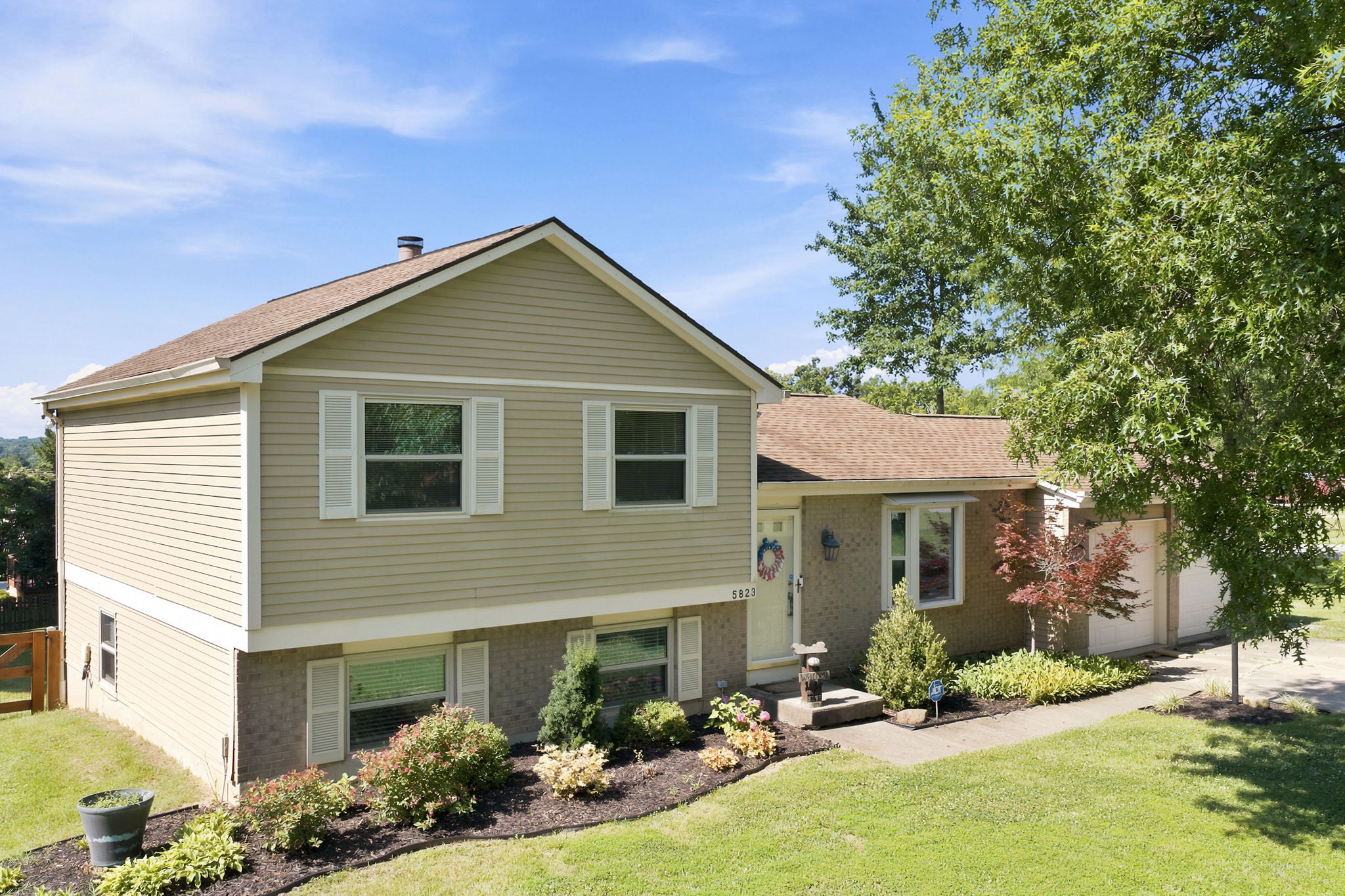 1-web-or-mls-5823 W Fork Rd