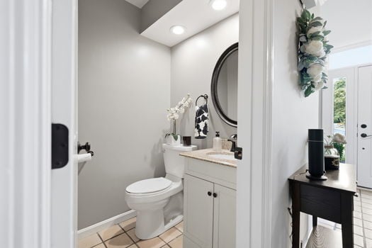 10-web-or-mls-11430 Brattle Ln (10 of 89)