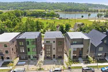 12-web-or-mls-3047 Walworth Ave-12