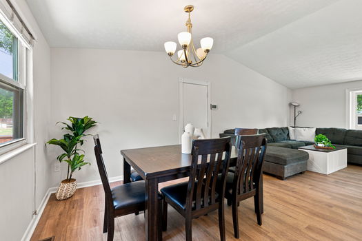12-web-or-mls-5823 W Fork Rd-12