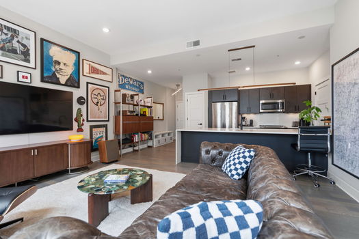 13-web-or-mls-411 Plum St-13