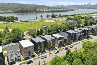 14-web-or-mls-3047 Walworth Ave-14