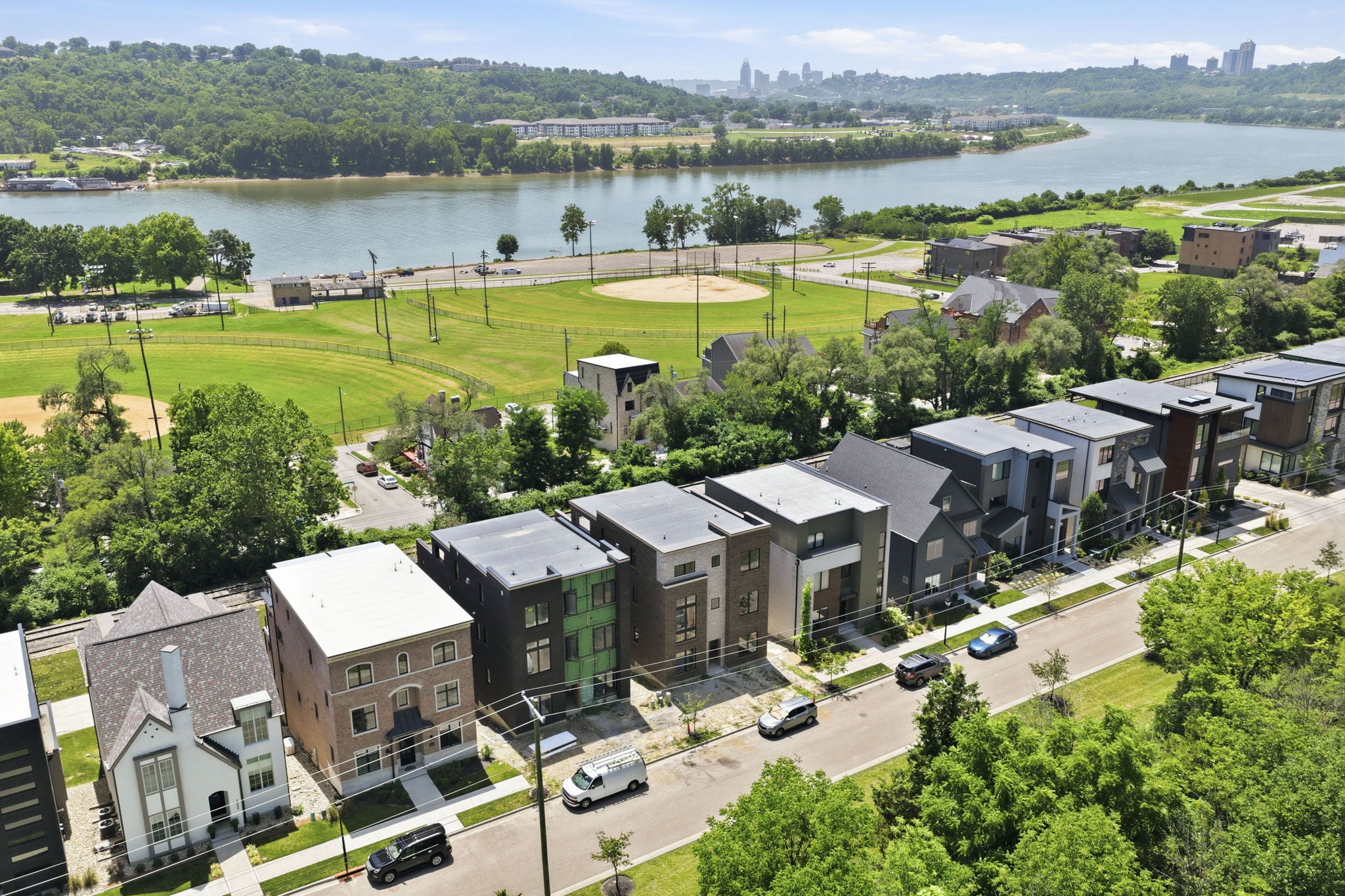 14-web-or-mls-3047 Walworth Ave-14