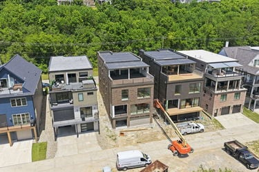 16-web-or-mls-3047 Walworth Ave-16