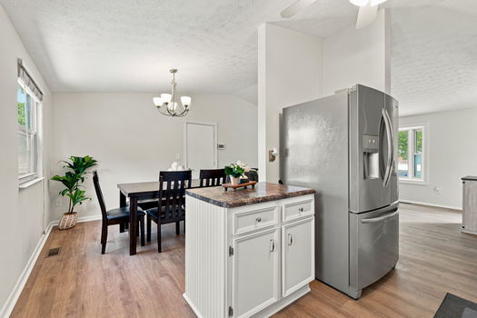 16-web-or-mls-5823 W Fork Rd-16