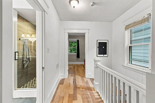 18-web-or-mls-3106 Markbreit Ave-18