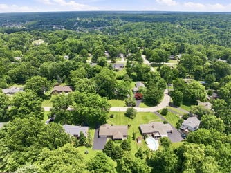 18-web-or-mls-6555 Rollymeade Ave-18