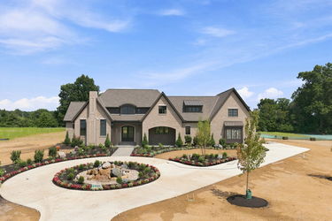 2-web-or-mls-9702 Christian Ct-2