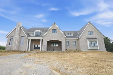 2-web-or-mls-9702 Christian Ct-2
