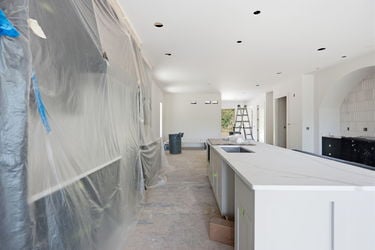 22-web-or-mls-3047 Walworth Ave-22