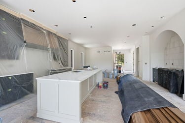 23-web-or-mls-3047 Walworth Ave-23