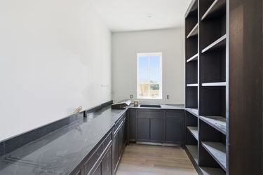 24-web-or-mls-9702 Christian Ct-24