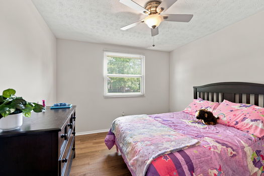 25-web-or-mls-5823 W Fork Rd-25