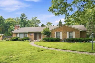 25-web-or-mls-6555 Rollymeade Ave-25