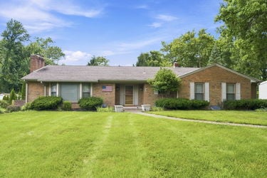 26-web-or-mls-6555 Rollymeade Ave-26