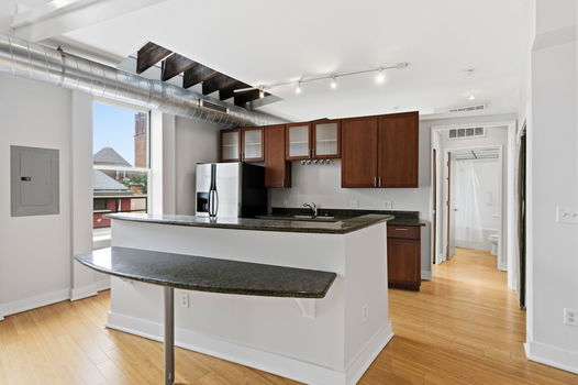 27-web-or-mls-20 W 12th St 403-27