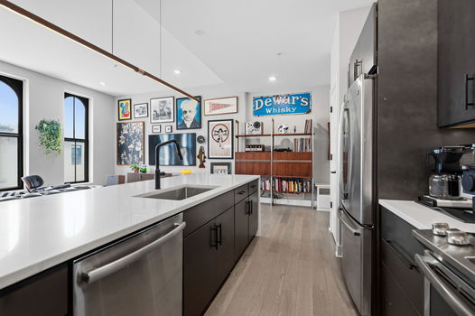 27-web-or-mls-411 Plum St-27