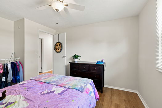 27-web-or-mls-5823 W Fork Rd-27