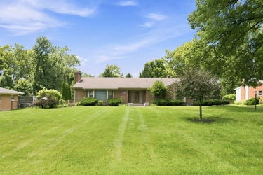 28-web-or-mls-6555 Rollymeade Ave-28