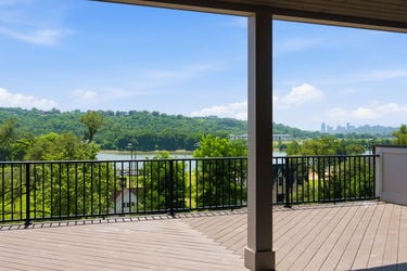 3-web-or-mls-3047 Walworth Ave-3