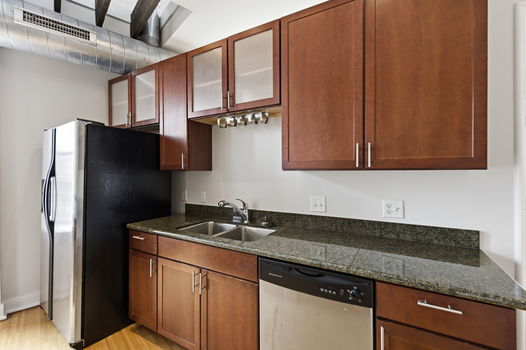 31-web-or-mls-20 W 12th St 403-31