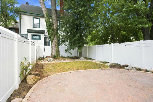 33-web-or-mls-3106 Markbreit Ave-33