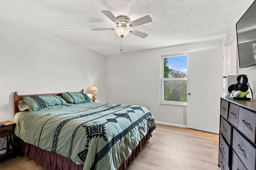 33-web-or-mls-5823 W Fork Rd-33
