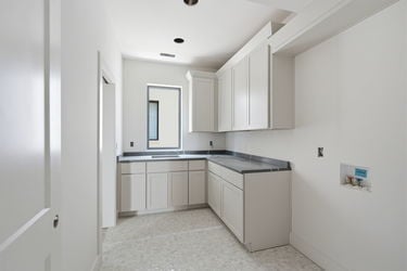 34-web-or-mls-3047 Walworth Ave-34
