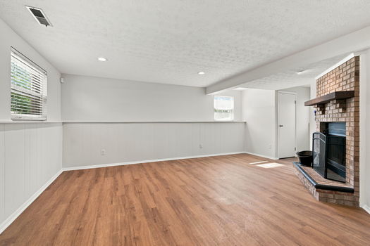 34-web-or-mls-5823 W Fork Rd-34
