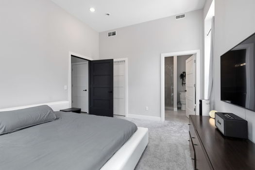 39-web-or-mls-411 Plum St-39