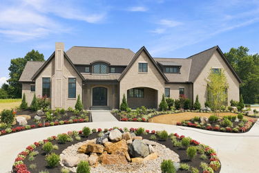 4-web-or-mls-9702 Christian Ct-4