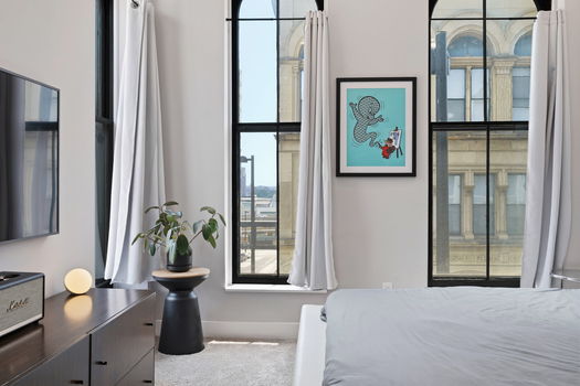 40-web-or-mls-411 Plum St-40