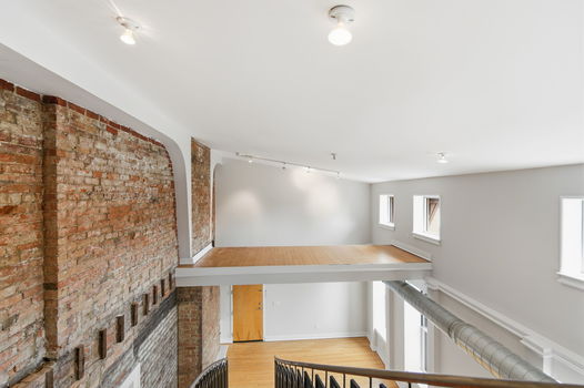 43-web-or-mls-20 W 12th St 403-43