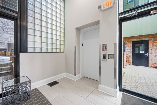 48-web-or-mls-411 Plum St-48