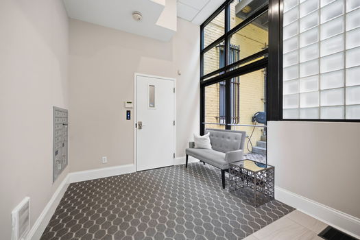 49-web-or-mls-411 Plum St-49