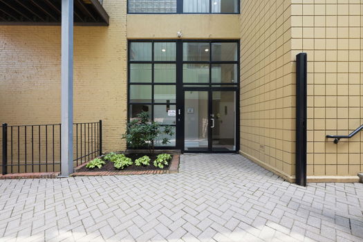 52-web-or-mls-411 Plum St-52