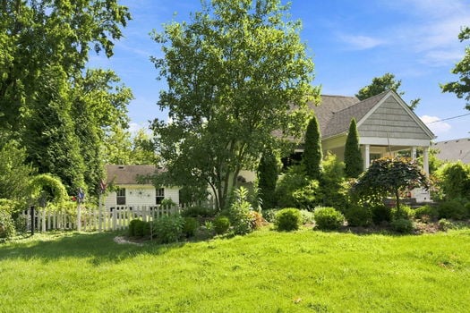 56-web-or-mls-3605 E Galbraith Rd-56