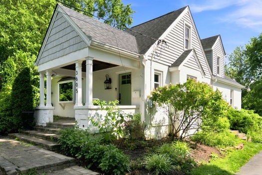 59-web-or-mls-3605 E Galbraith Rd-59
