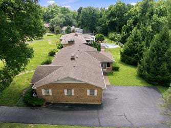 7-web-or-mls-6555 Rollymeade Ave-7