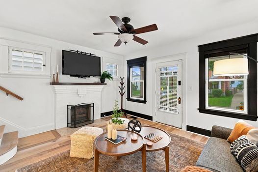 8-web-or-mls-3106 Markbreit Ave-8