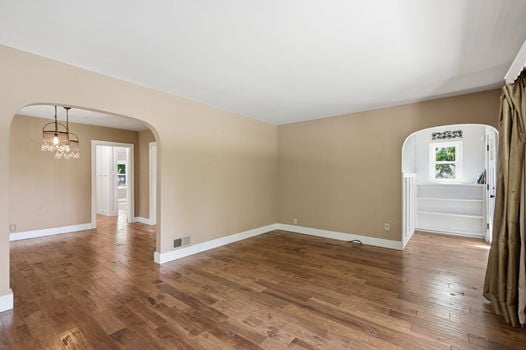 8-web-or-mls-3605 E Galbraith Rd-8