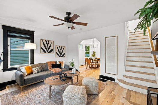 9-web-or-mls-3106 Markbreit Ave-9