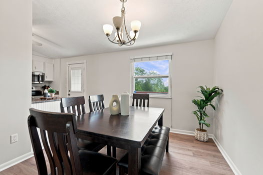 9-web-or-mls-5823 W Fork Rd-9