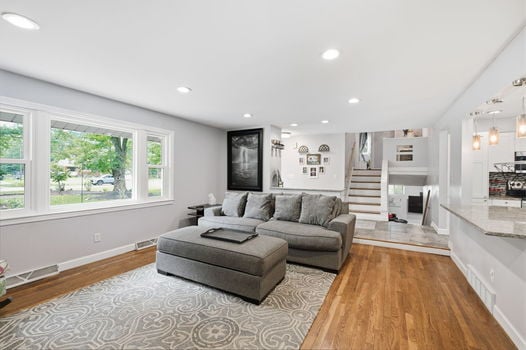 10-web-or-mls-9040 Fox Hunter Ln-10