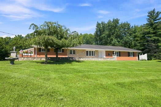 12-web-or-mls-1215 Cutter St